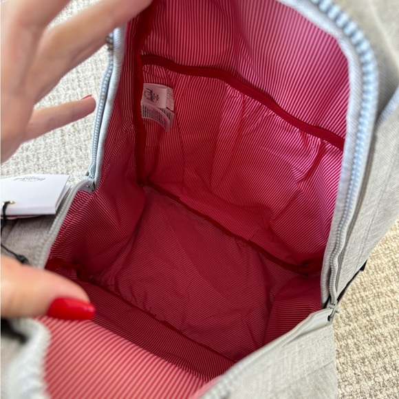 NWT Herschel MILLER backpack in light grey crosshatch - Picture 5 of 12